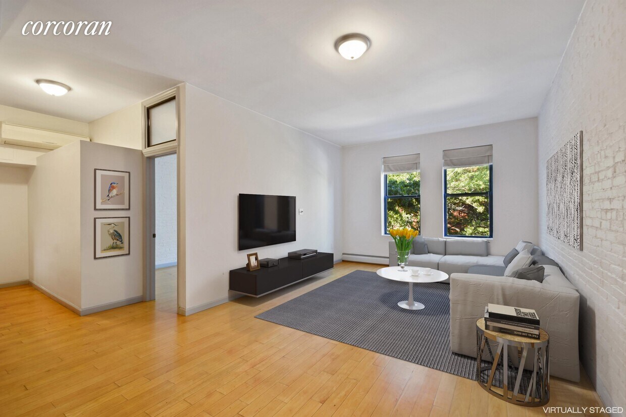 Foto principal - 686 Grand St