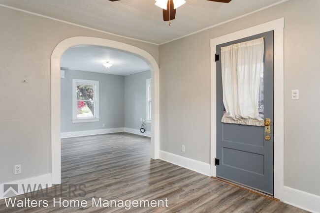 Foto del edificio - 2 br, 1 bath House - 404 West 4th Avenue