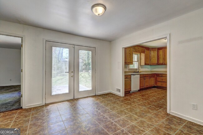Building Photo - 108 Ingleside Dr