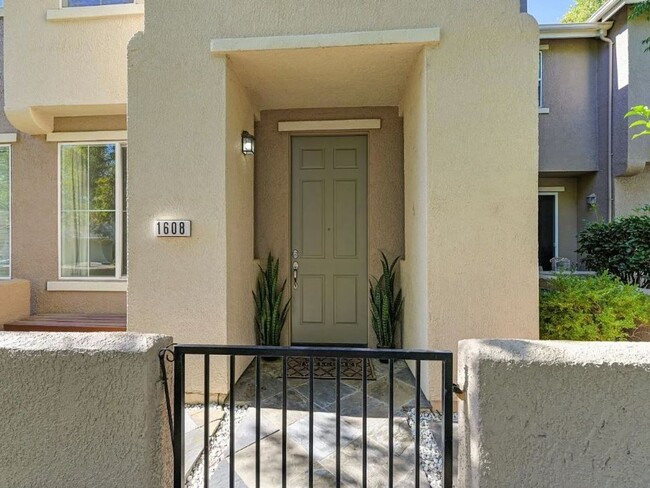 Foto del edificio - Premier Townhome Community - Short Term Le...