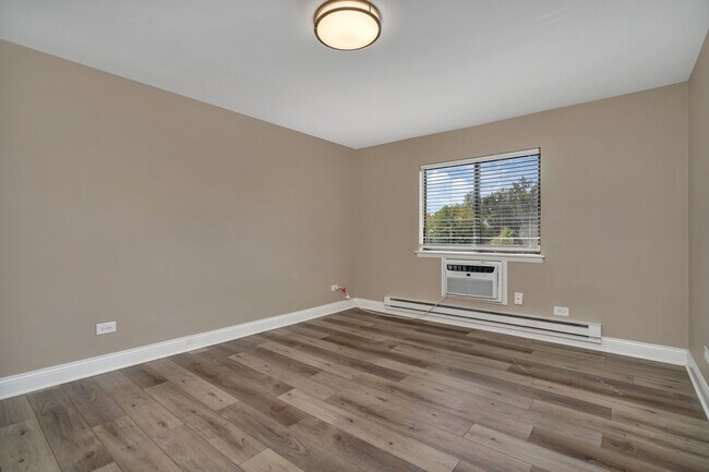 Foto del interior - Lakeside Village of Mundelein Apartments