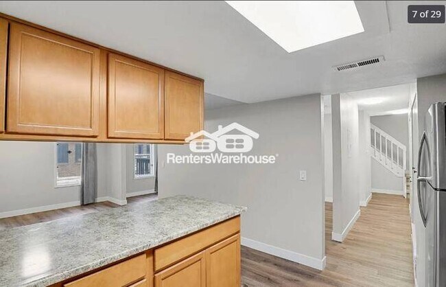 Building Photo - "Don't miss this amazing opportunity to get nearly 1900 square feet, 3 beds, 3 baths, 2 garage sp...