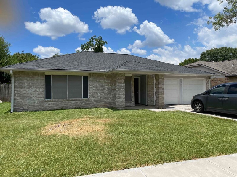 Primary Photo - 7107 Pickett Dr