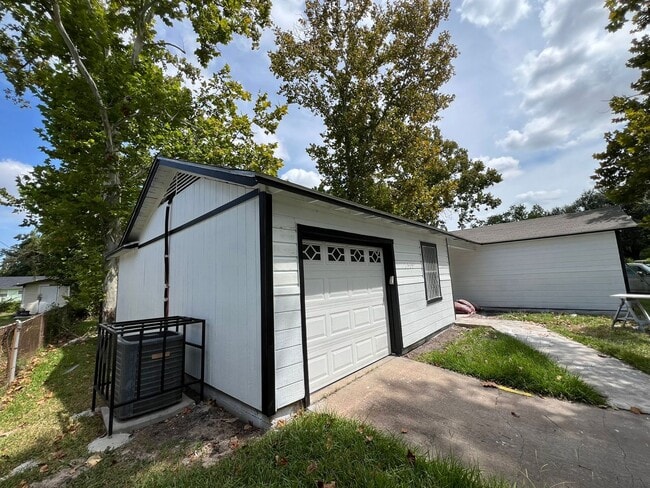 BEAUTIFUL HOME IN HOUSTON. MOVE IN READY!. - BEAUTIFUL HOME IN HOUSTON. MOVE IN READY!.