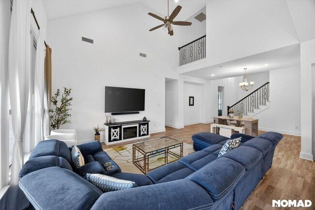 Foto del edificio - 1120 Saddle Ridge Dr