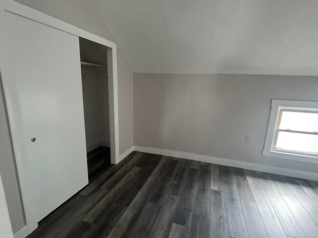 Foto del edificio - 2671 N Main St