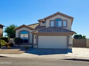 Building Photo - 6891 W Via Del Sol Dr