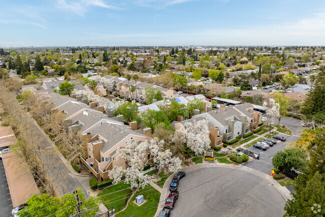 Aerial Context - Amherst Place Condominiums