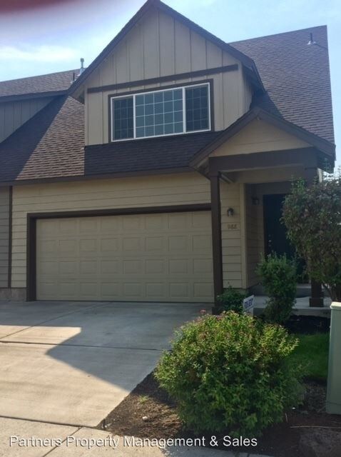 Building Photo - 3 br, 2.5 bath House - 2988 SW Indian Cir.