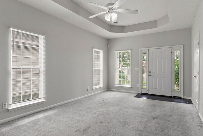 Foto del edificio - Nice 3 Bed 2 Bath Home! Available Now!