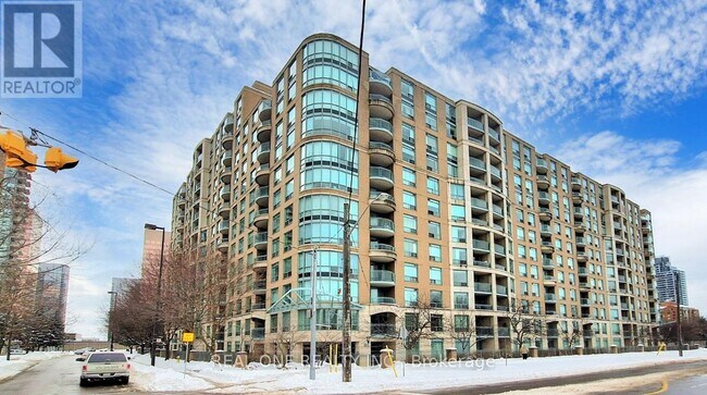Building Photo - 8 Pemberton Ave