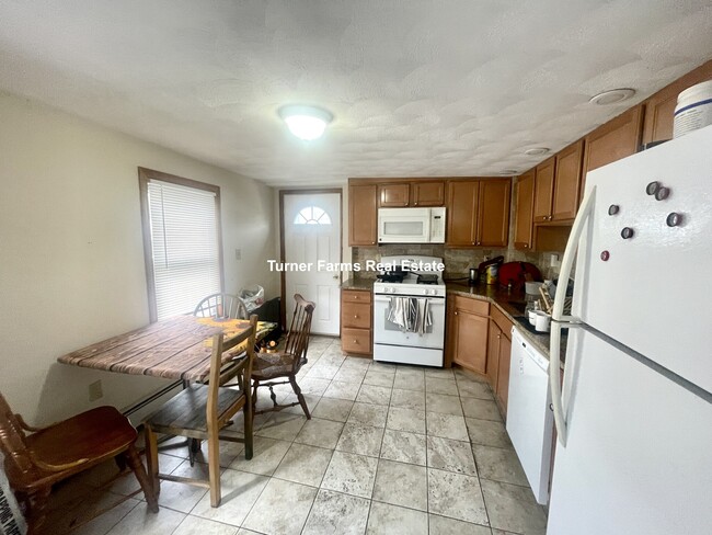 Foto del edificio - 585 Somerville Ave