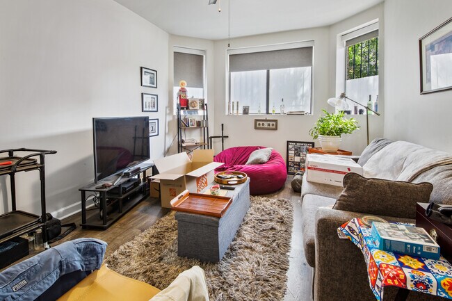 Foto del edificio - 1906 N Whipple St