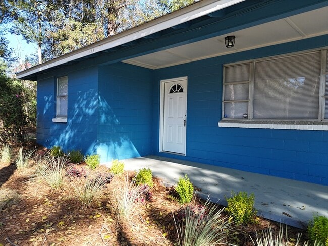 Foto del edificio - 409 Augusta Ave