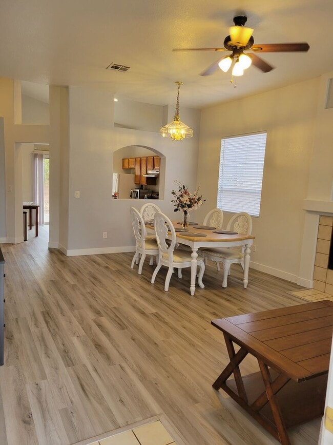 Building Photo - 3305 Hillingdon Ct