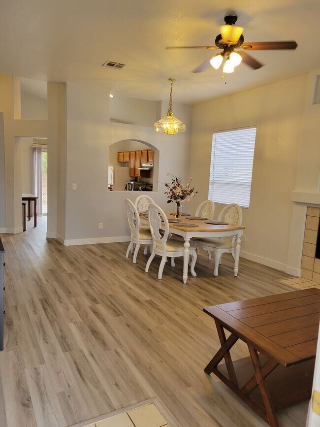 Foto del edificio - 3305 Hillingdon Ct
