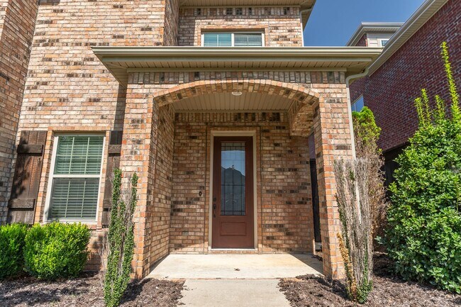 Building Photo - 543 N Salem Rd