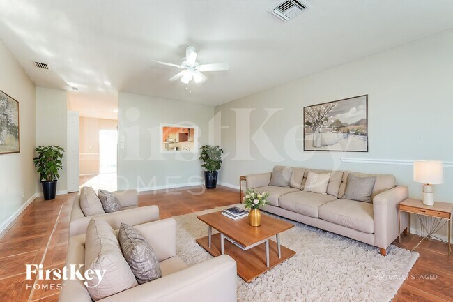 Foto del edificio - 6004 Westfall Rd