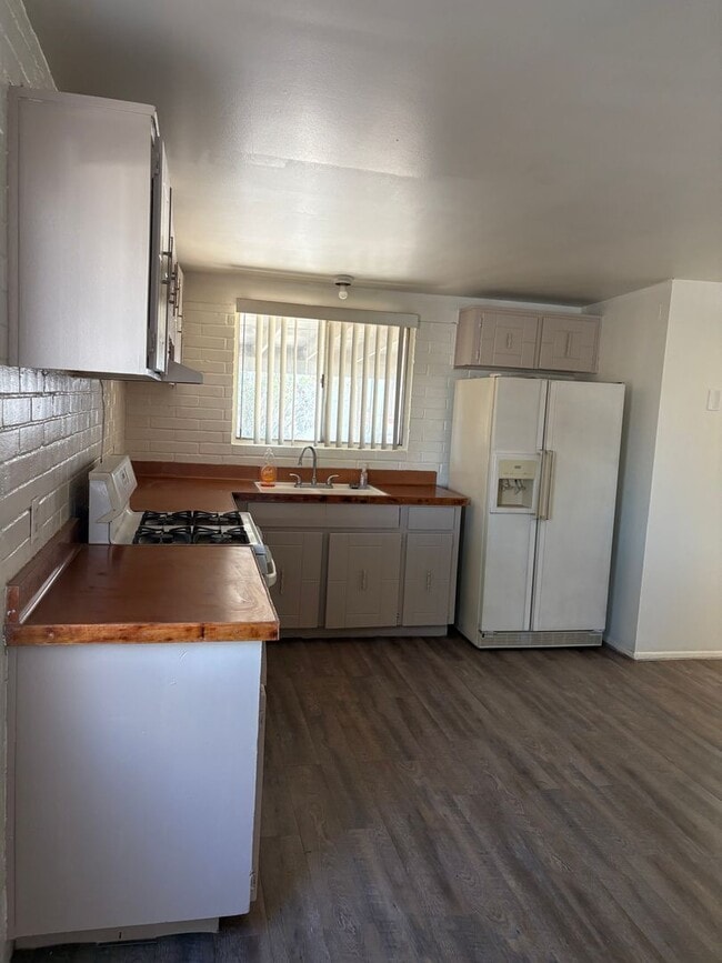 Foto del edificio - Classic Eastside 3/2 SFR