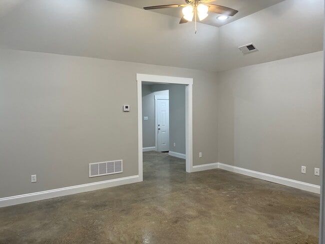 Building Photo - 7347 MURRAY Hl