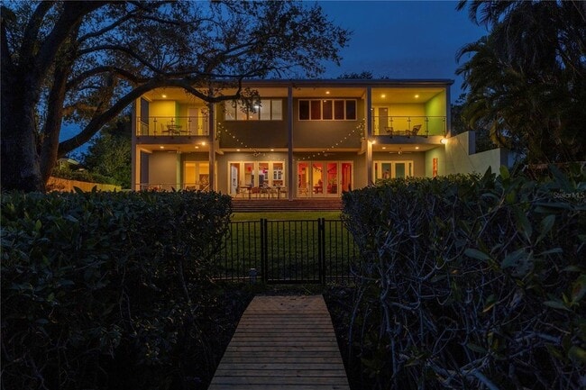 Foto del edificio - 838 Monterey Blvd NE