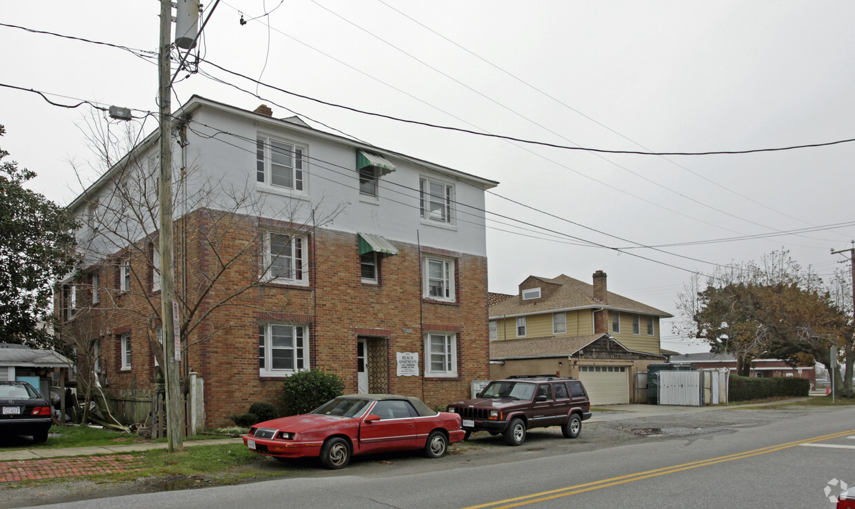 Building Photo - Beach Apartments