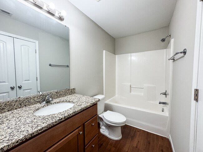 Foto del edificio - 335 Flat Cove Rd