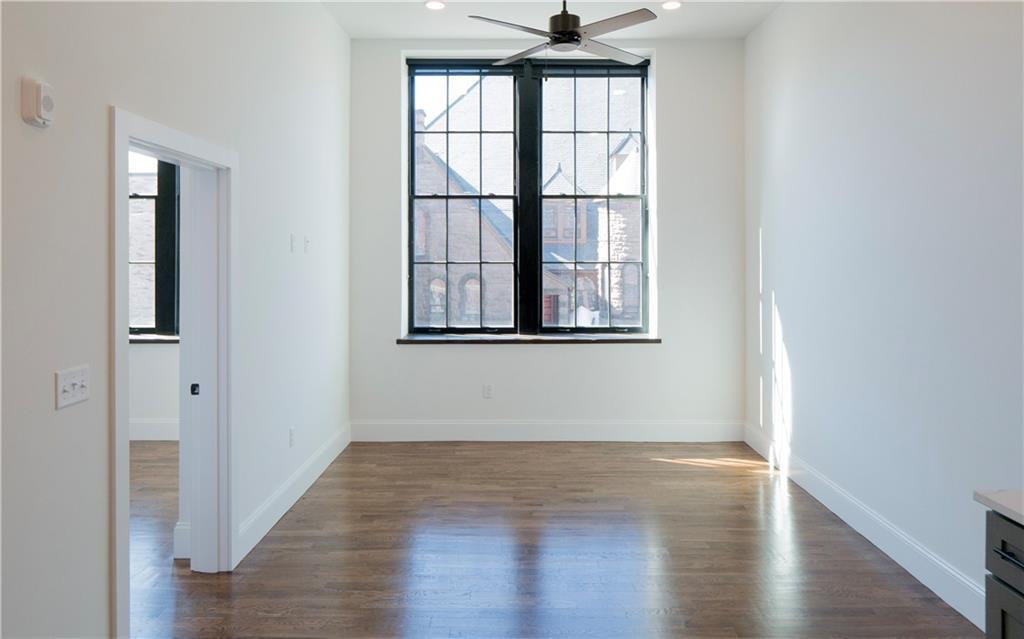 15 Cranston Ave Unit 2, Newport, RI 02840 Room for Rent in Newport