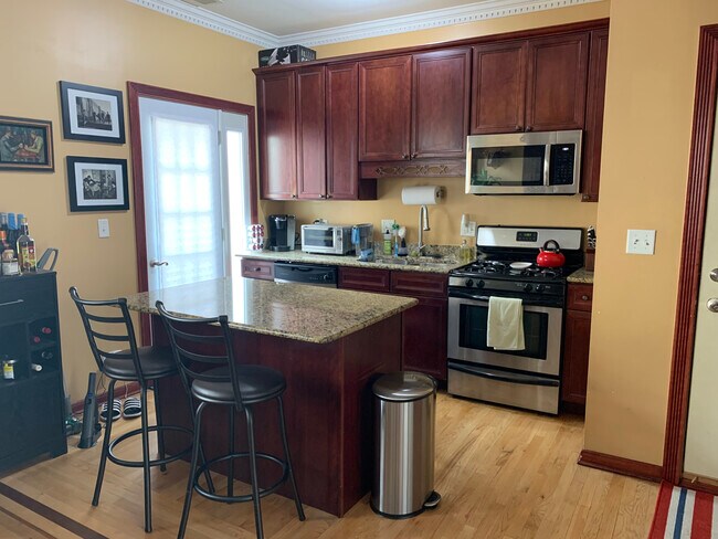 Kitchen 1 - 4904 N Drake Ave