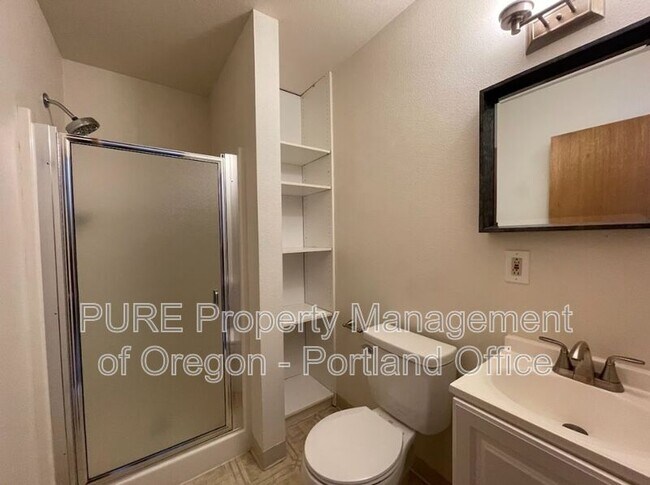 Foto del edificio - 5816 SW Huddleson St