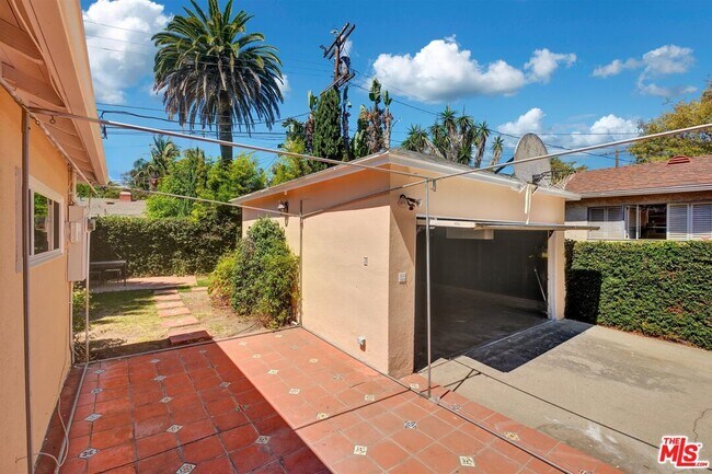 Building Photo - 2511 Castle Heights Ave
