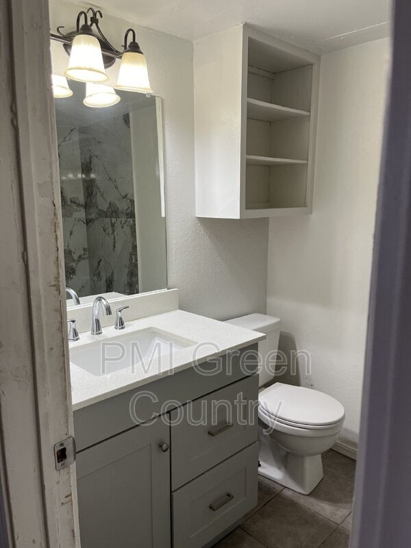 Building Photo - Willows Condominiums