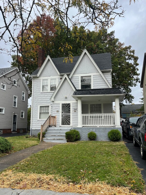 3415 Spangler Rd Cleveland Heights, OH 44112 – photo 1