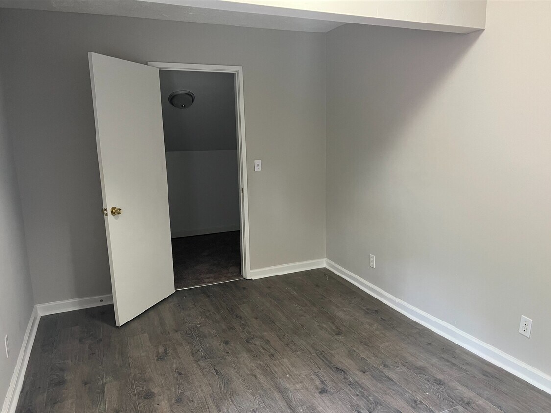 Foto del edificio - 3238 W Hamilton Ave