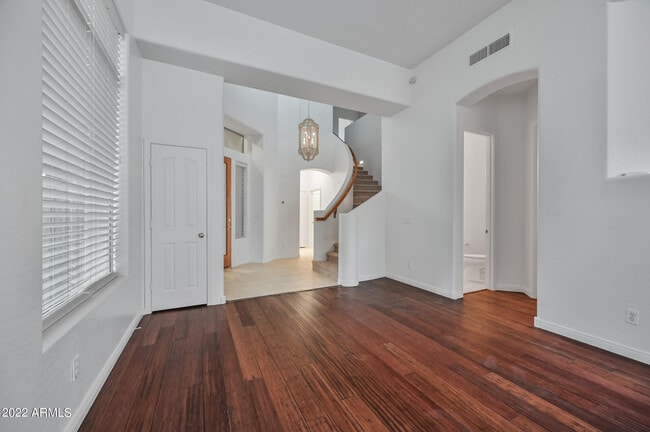 Building Photo - 7260 E Vaquero Dr