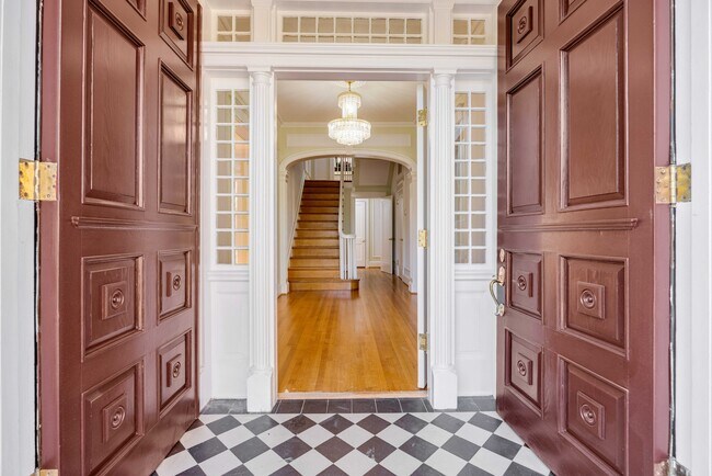 Building Photo - 4408 16th St NW