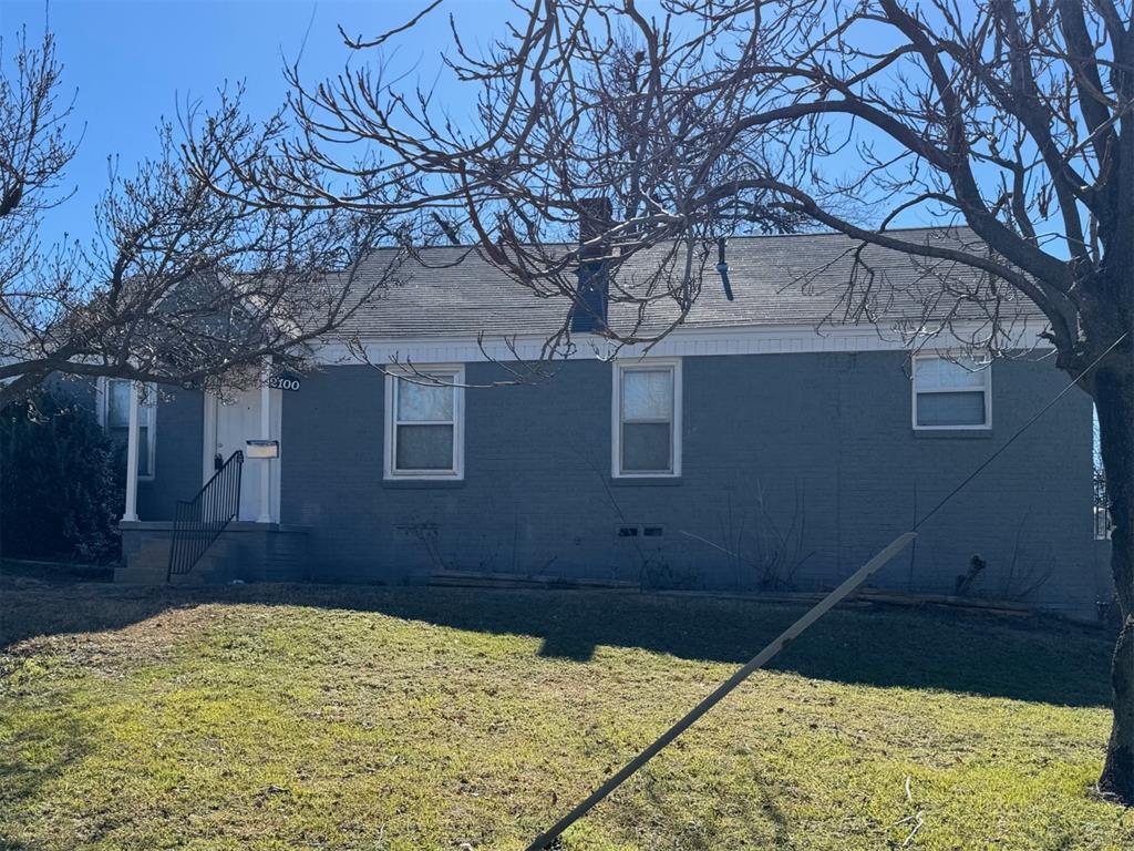 Primary Photo - 2100 NE 19th St