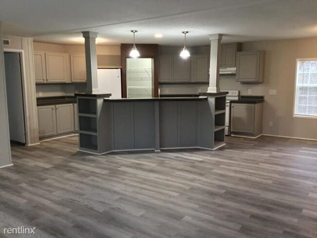 Building Photo - 4 br, 2 bath Mobile Home - 407 Baucky Meadow