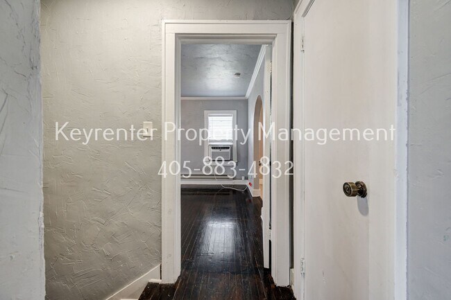 Foto del edificio - 1123 NW 30th St