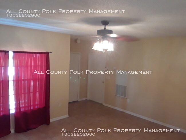 Foto del edificio - 7817 Rolling Grove Dr E