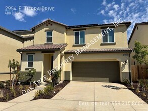 Building Photo - 2954 E Tierra Dr