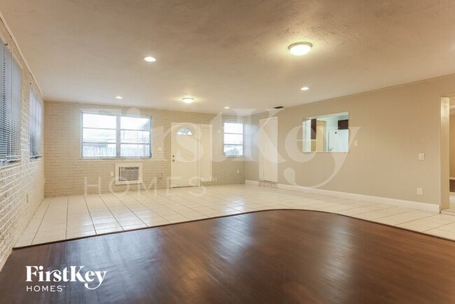 Foto del edificio - 7794 Juniper St