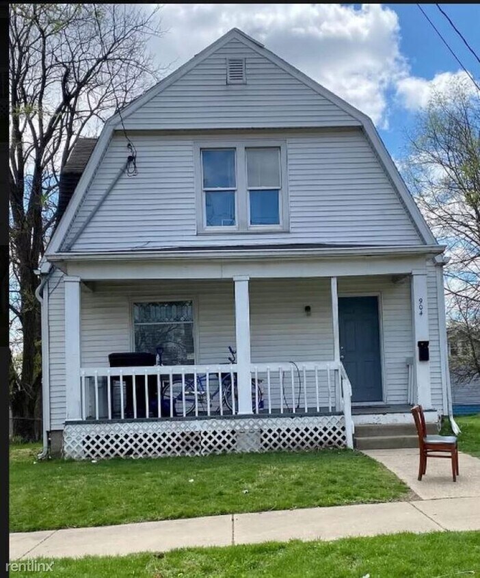 2 br, 2 bath House 904 East Nebraska Avenue House Rental in Peoria