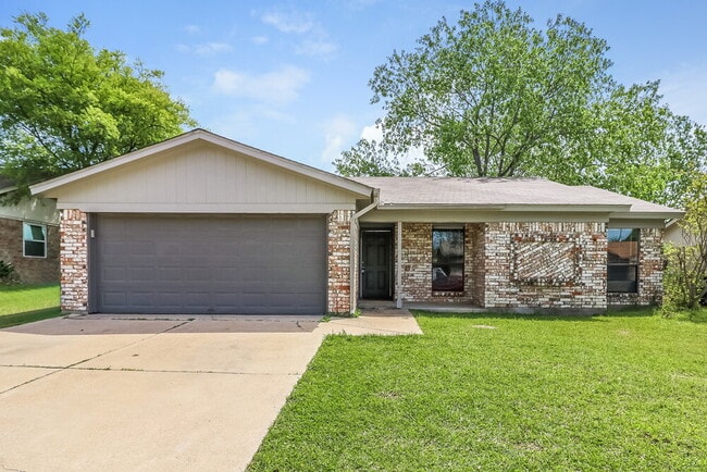 Building Photo - 7608 Meadowlark Ln N