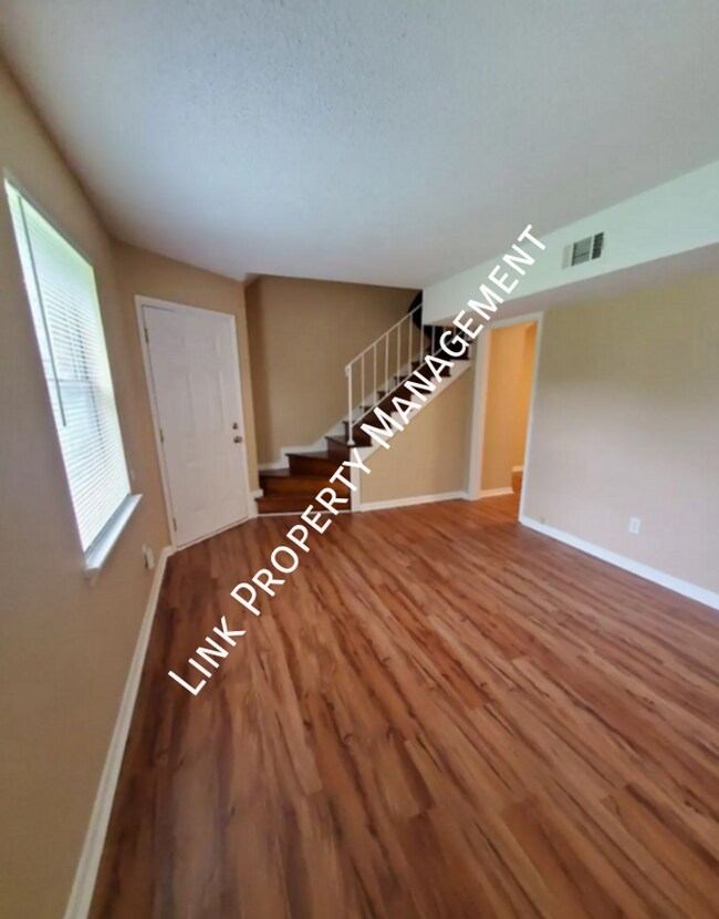 Foto del edificio - 4911B Marylin Lane-