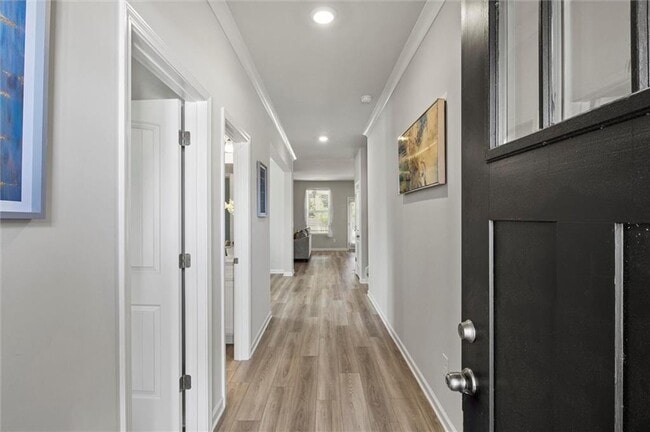 Building Photo - 213 Chiswick Lp