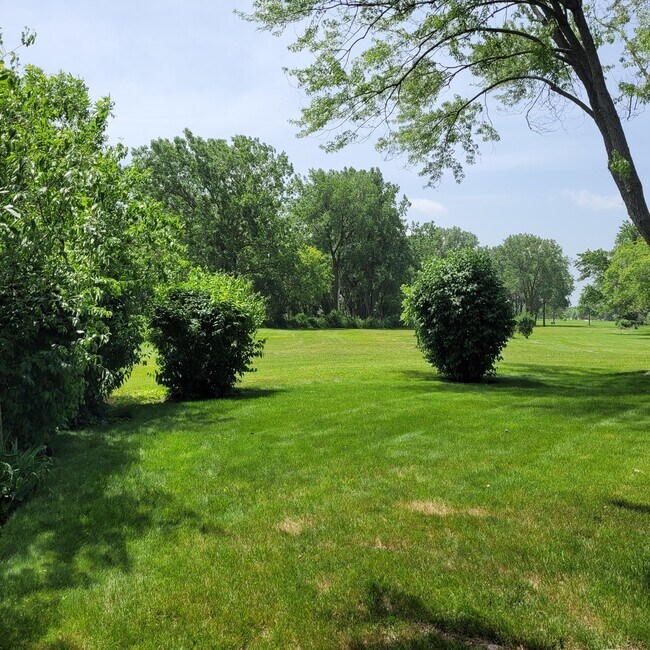 Foto del edificio - 670 Farrington Dr