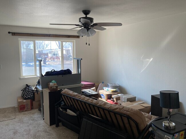 Building Photo - 557 W Pabor Way #4