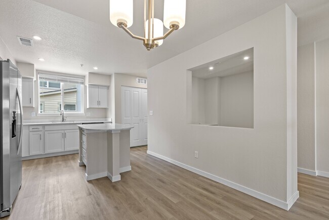 Foto del edificio - The Townhomes at Pine Drive