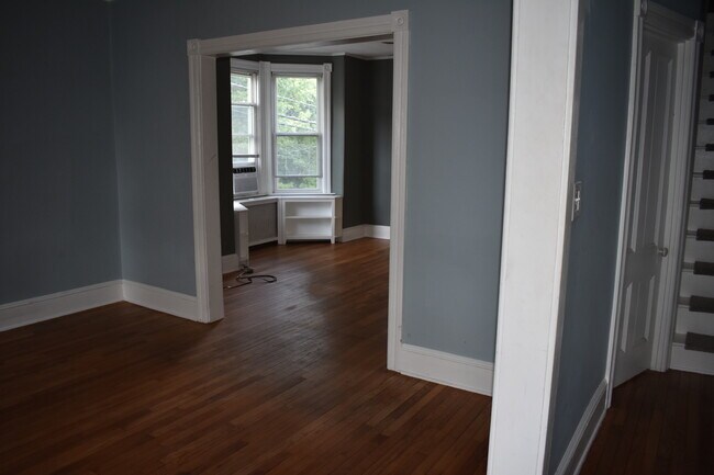 Building Photo - 229 6th St